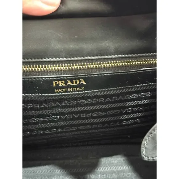 Prada Triangle Leather Medium Tote Shopper Handbag with Shoulder Strap Black - Picture 16 of 16